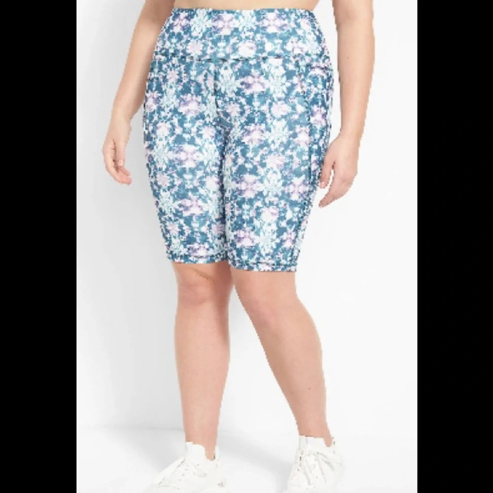 Livi Active Size 38/40 6X Plus High Rise Wicking Knee Short
